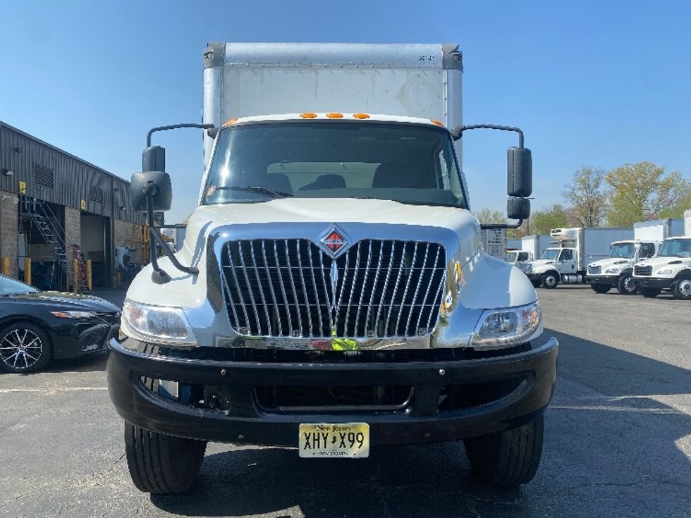 Medium Duty Box Truck-Light and Medium Duty Trucks-International-2020-MV607-Parsippany-NJ-100,447\n\t\tmiles-$ 57,500 - Image 2