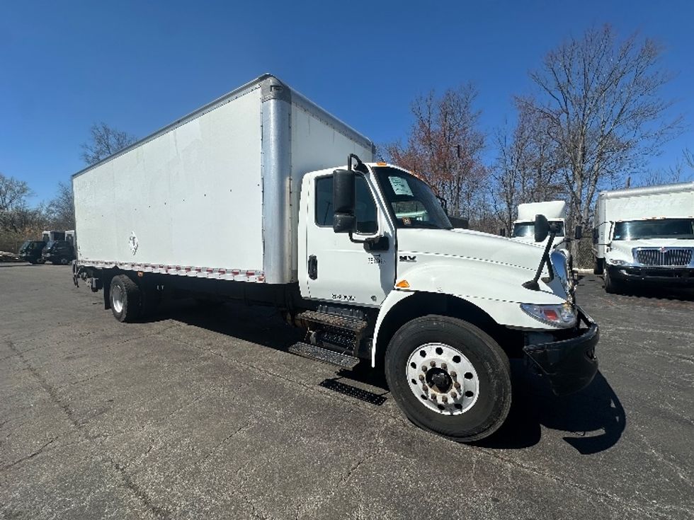 Medium Duty Box Truck-Light and Medium Duty Trucks-International-2020-MV607-Parsippany-NJ-130,764\n\t\tmiles-$ 52,250 - Image 1
