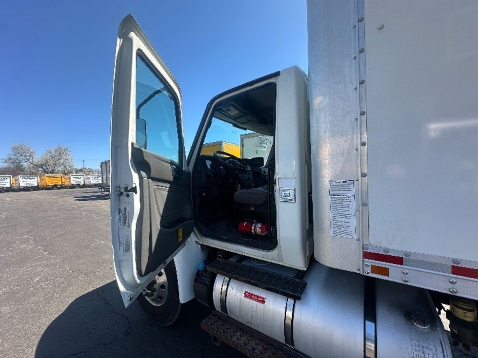 Medium Duty Box Truck-Light and Medium Duty Trucks-International-2020-MV607-Parsippany-NJ-130,764\n\t\tmiles-$ 52,250 - Image 16