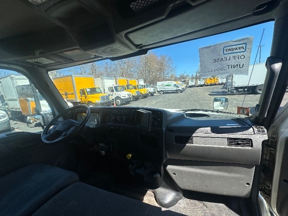 Medium Duty Box Truck-Light and Medium Duty Trucks-International-2020-MV607-Parsippany-NJ-130,764\n\t\tmiles-$ 52,250 - Image 21