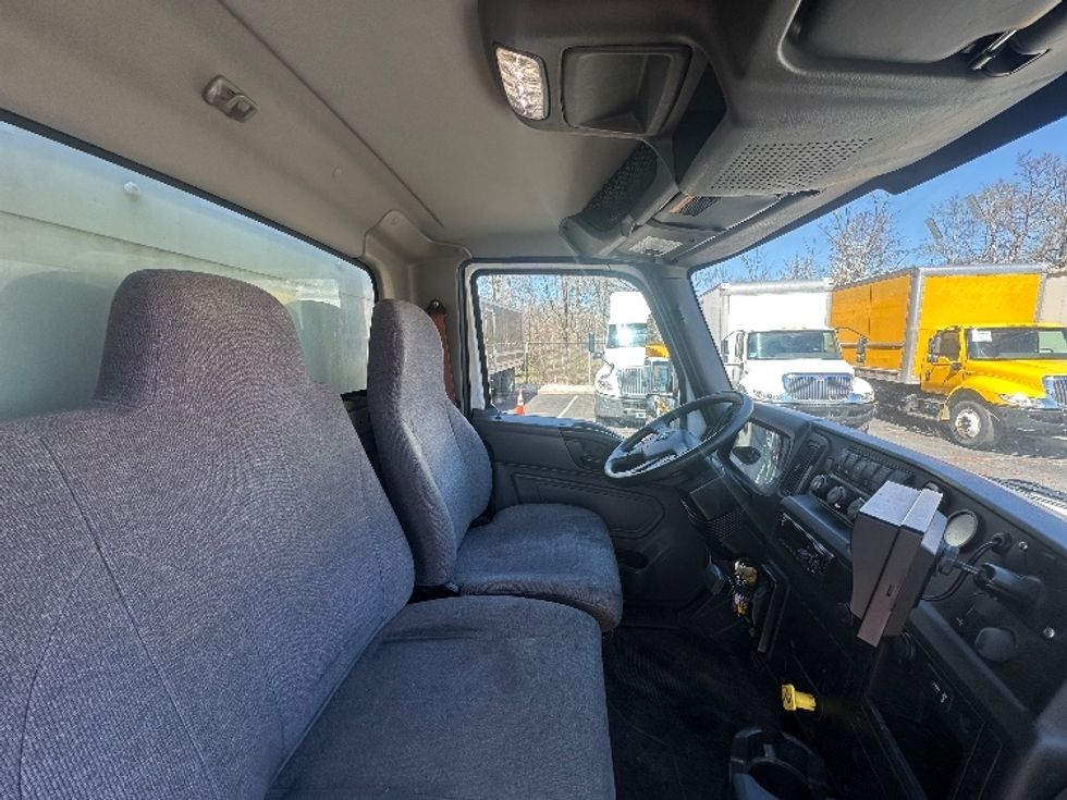 Medium Duty Box Truck-Light and Medium Duty Trucks-International-2020-MV607-Parsippany-NJ-130,764\n\t\tmiles-$ 52,250 - Image 22