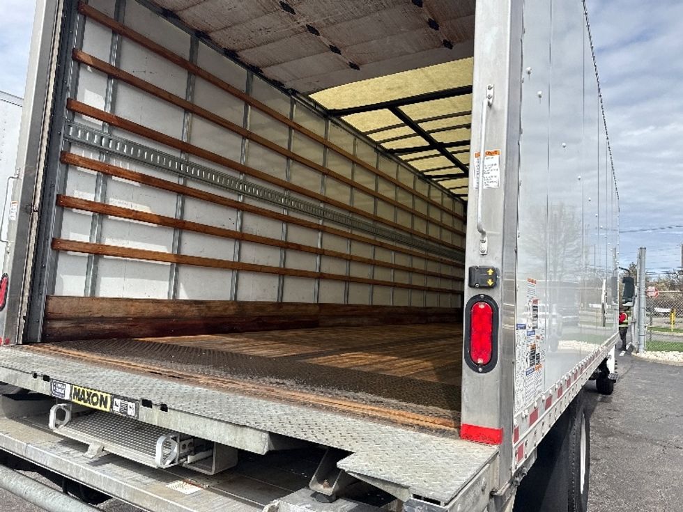 Medium Duty Box Truck-Light and Medium Duty Trucks-International-2020-MV607-Parsippany-NJ-171,549\n\t\tmiles-$ 48,000 - Image 10