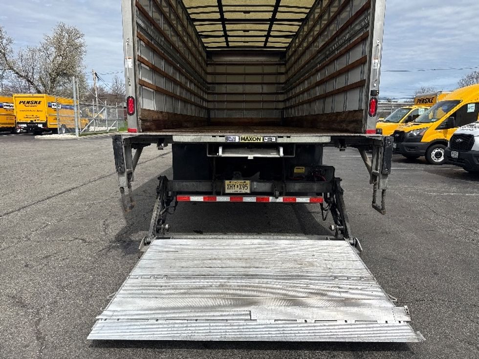 Medium Duty Box Truck-Light and Medium Duty Trucks-International-2020-MV607-Parsippany-NJ-171,549\n\t\tmiles-$ 48,000 - Image 11