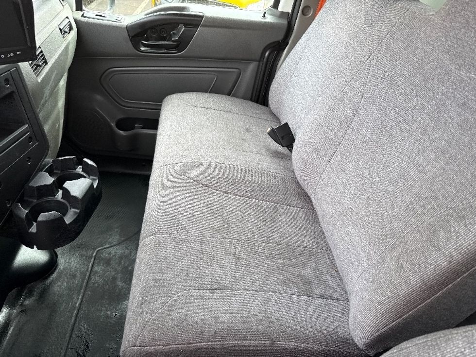 Medium Duty Box Truck-Light and Medium Duty Trucks-International-2020-MV607-Parsippany-NJ-171,549\n\t\tmiles-$ 48,000 - Image 19