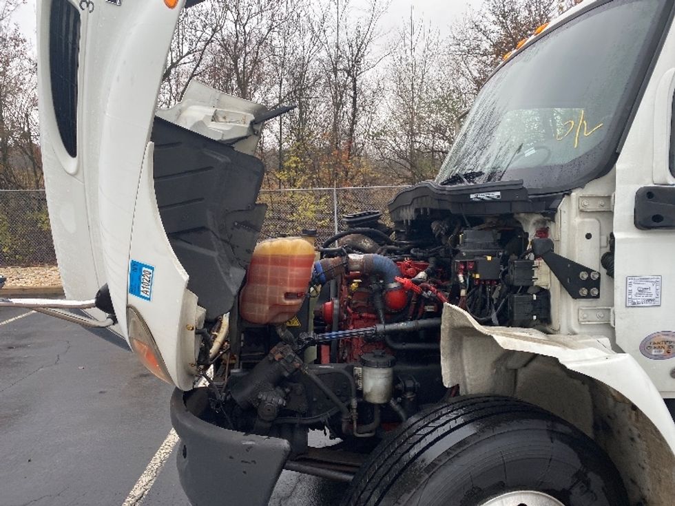 Medium Duty Box Truck-Light and Medium Duty Trucks-International-2020-MV607-Parsippany-NJ-205,861\n\t\tmiles-$ 39,500 - Image 24