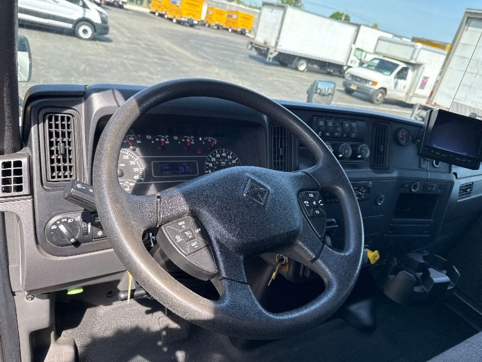 Medium Duty Box Truck-Light and Medium Duty Trucks-International-2020-MV607-Parsippany-NJ-72,650\n\t\tmiles-$ 57,250 - Image 16