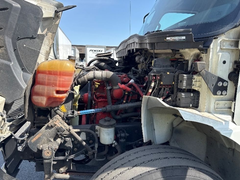 Medium Duty Box Truck-Light and Medium Duty Trucks-International-2020-MV607-Parsippany-NJ-72,650\n\t\tmiles-$ 57,250 - Image 23