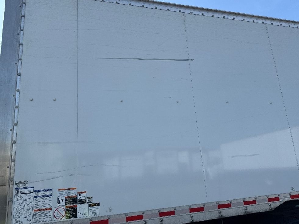 Medium Duty Box Truck-Light and Medium Duty Trucks-International-2020-MV607-Parsippany-NJ-72,650\n\t\tmiles-$ 57,250 - Image 24