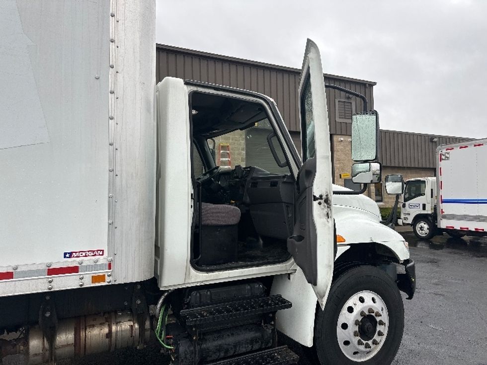 Medium Duty Box Truck-Light and Medium Duty Trucks-International-2020-MV607-Parsippany-NJ-77,981\n\t\tmiles-$ 57,750 - Image 20