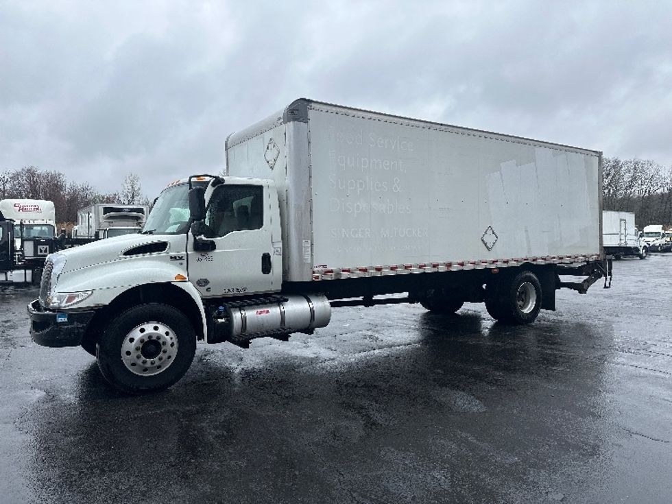 Medium Duty Box Truck-Light and Medium Duty Trucks-International-2020-MV607-Parsippany-NJ-77,981\n\t\tmiles-$ 57,750 - Image 3