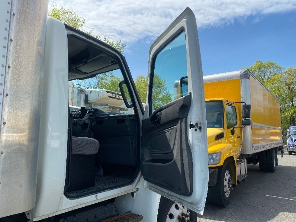 Medium Duty Box Truck-Light and Medium Duty Trucks-International-2020-MV607-Parsippany-NJ-94,739\n\t\tmiles-$ 56,250 - Image 20