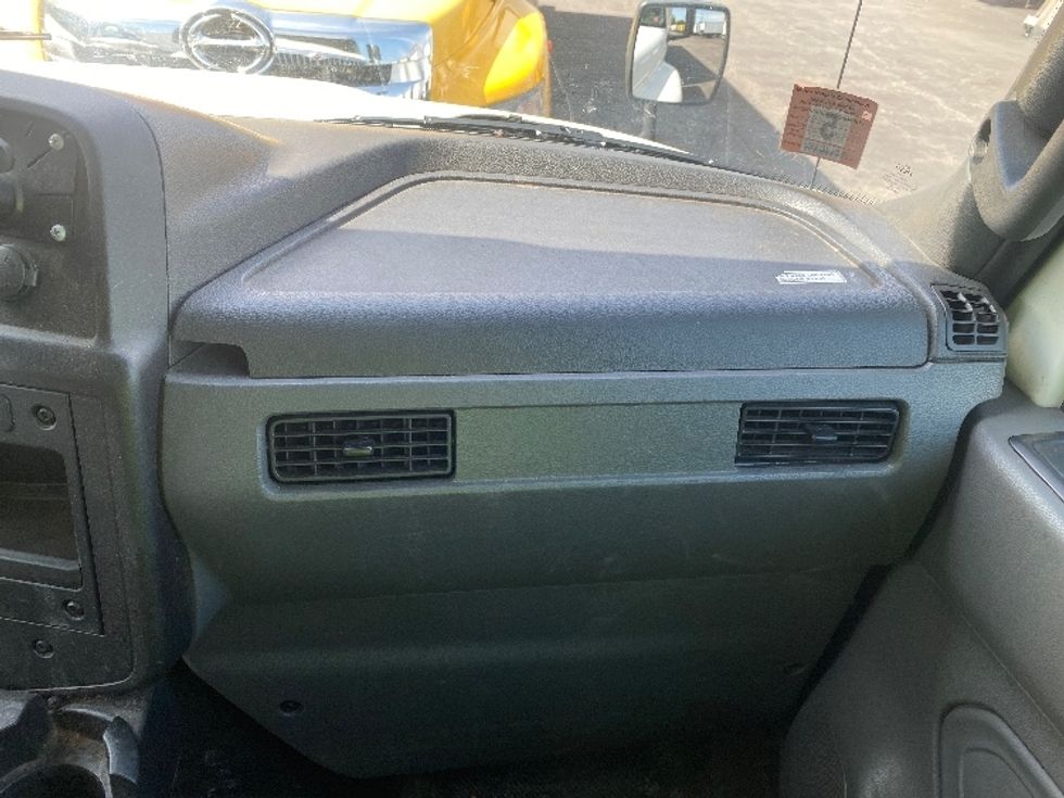 Medium Duty Box Truck-Light and Medium Duty Trucks-International-2020-MV607-Parsippany-NJ-94,739\n\t\tmiles-$ 56,250 - Image 21