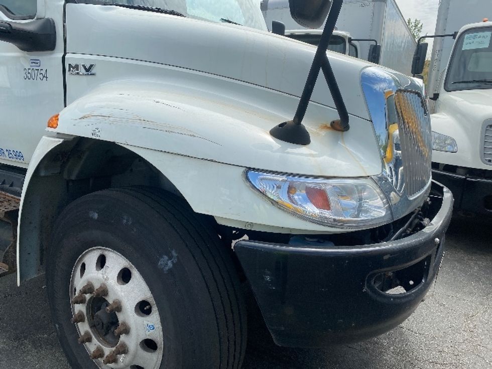 Medium Duty Box Truck-Light and Medium Duty Trucks-International-2020-MV607-Parsippany-NJ-94,739\n\t\tmiles-$ 56,250 - Image 29