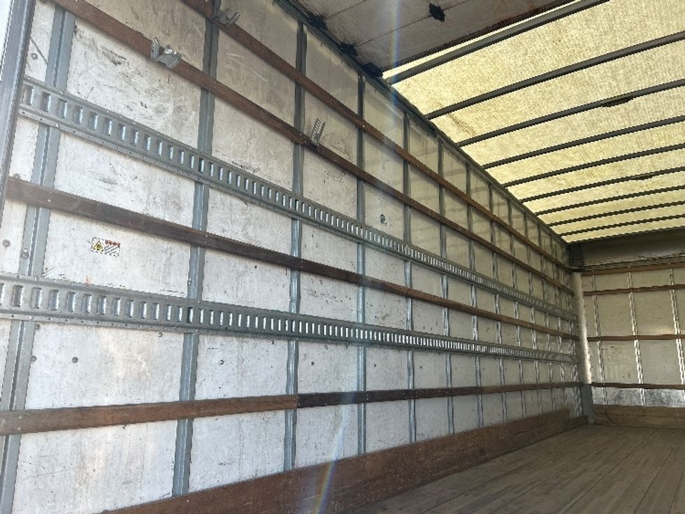 Medium Duty Box Truck-Light and Medium Duty Trucks-International-2020-MV607-Pasco-WA-164,940\n\t\tmiles-$ 53,250 - Image 11