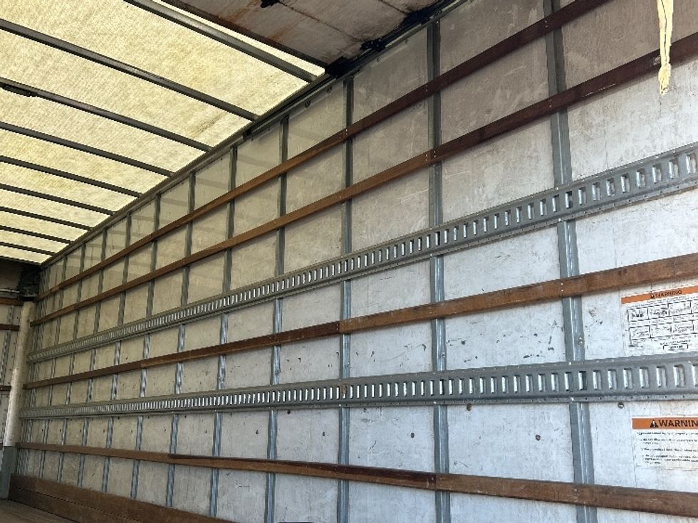 Medium Duty Box Truck-Light and Medium Duty Trucks-International-2020-MV607-Pasco-WA-164,940\n\t\tmiles-$ 53,250 - Image 12