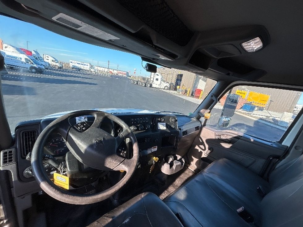 Medium Duty Box Truck-Light and Medium Duty Trucks-International-2020-MV607-Pasco-WA-164,940\n\t\tmiles-$ 53,250 - Image 18