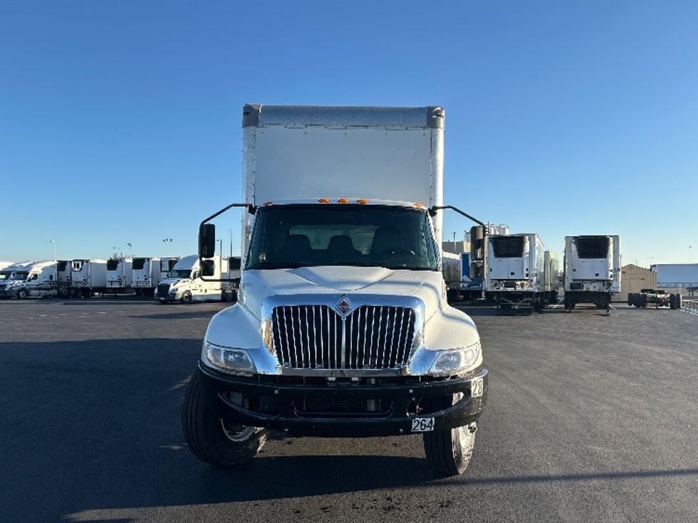 Medium Duty Box Truck-Light and Medium Duty Trucks-International-2020-MV607-Pasco-WA-164,940\n\t\tmiles-$ 53,250 - Image 2