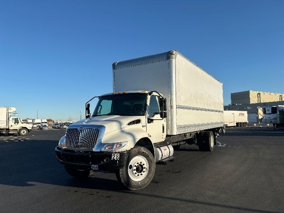 Medium Duty Box Truck-Light and Medium Duty Trucks-International-2020-MV607-Pasco-WA-164,940\n\t\tmiles-$ 53,250 - Image 3