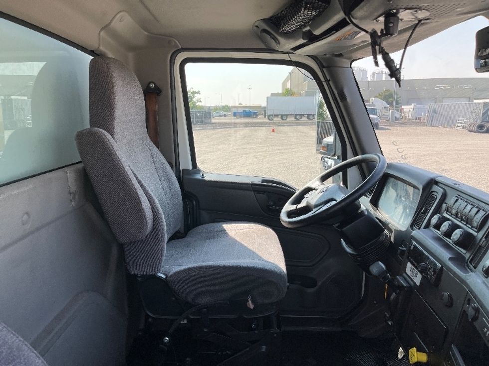 Medium Duty Box Truck-Light and Medium Duty Trucks-International-2020-MV607-Pasco-WA-181,368\n\t\tmiles-$ 39,500 - Image 22