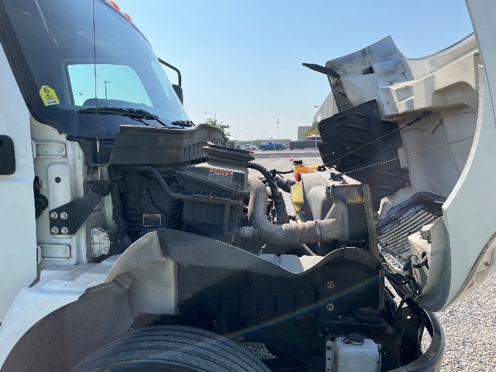 Medium Duty Box Truck-Light and Medium Duty Trucks-International-2020-MV607-Pasco-WA-181,368\n\t\tmiles-$ 39,500 - Image 23