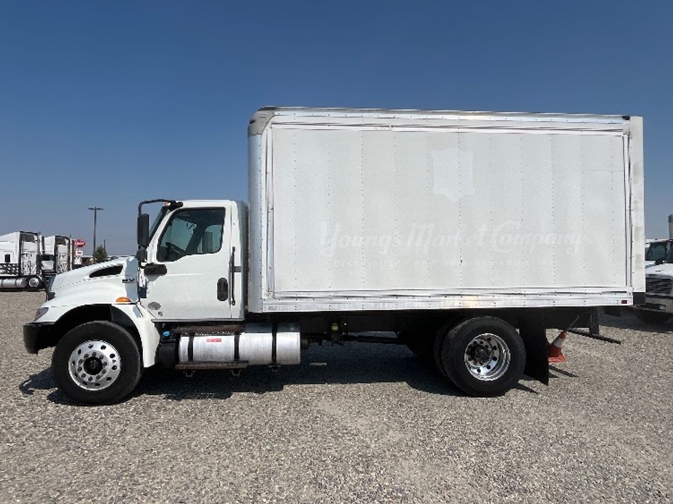 Medium Duty Box Truck-Light and Medium Duty Trucks-International-2020-MV607-Pasco-WA-181,368\n\t\tmiles-$ 39,500 - Image 4