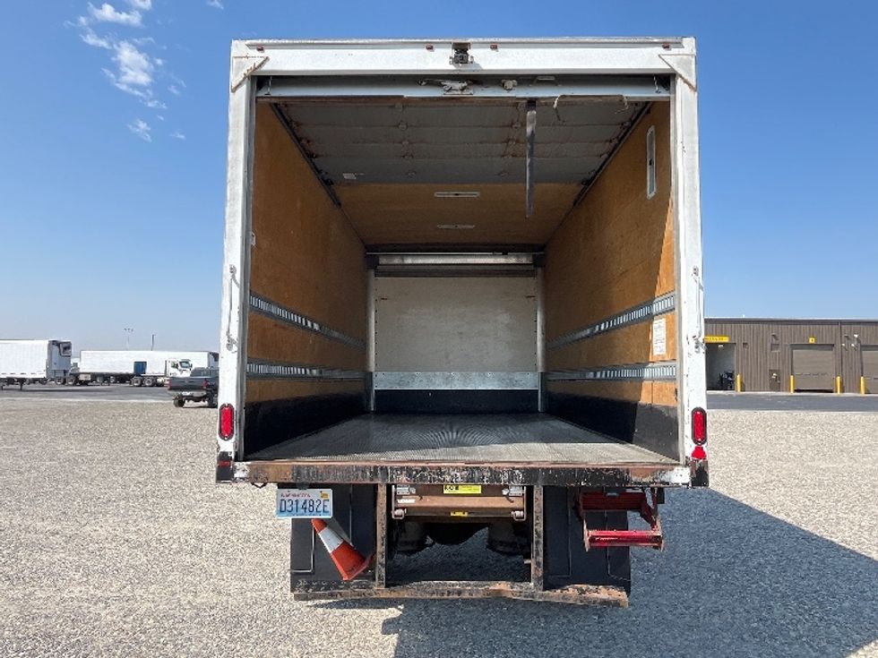 Medium Duty Box Truck-Light and Medium Duty Trucks-International-2020-MV607-Pasco-WA-181,368\n\t\tmiles-$ 39,500 - Image 8