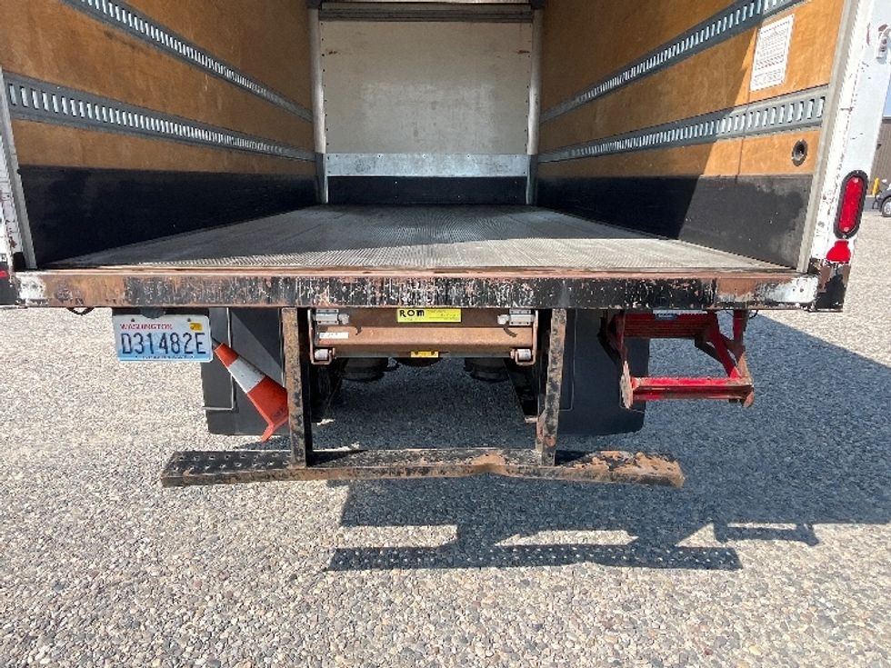 Medium Duty Box Truck-Light and Medium Duty Trucks-International-2020-MV607-Pasco-WA-181,368\n\t\tmiles-$ 39,500 - Image 9