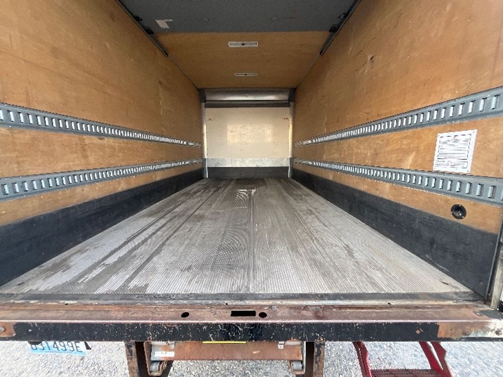 Medium Duty Box Truck-Light and Medium Duty Trucks-International-2020-MV607-Pasco-WA-181,371\n\t\tmiles-$ 39,500 - Image 10
