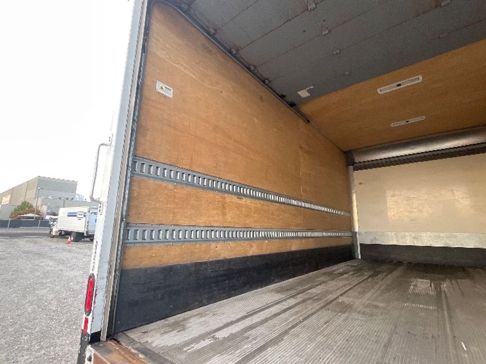 Medium Duty Box Truck-Light and Medium Duty Trucks-International-2020-MV607-Pasco-WA-181,371\n\t\tmiles-$ 39,500 - Image 11