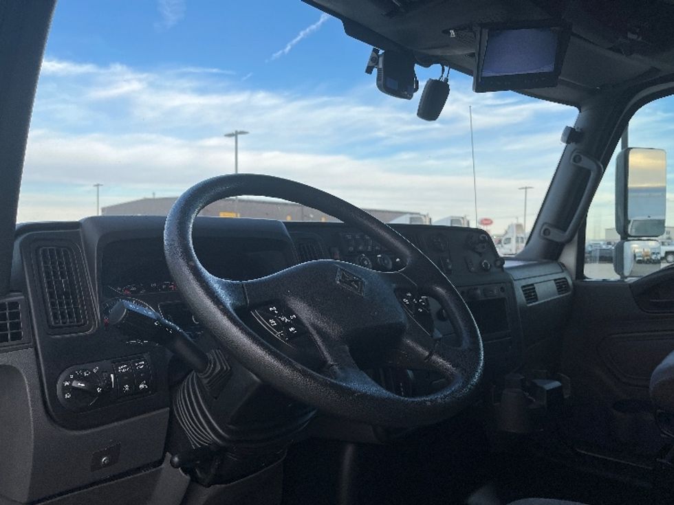Medium Duty Box Truck-Light and Medium Duty Trucks-International-2020-MV607-Pasco-WA-181,371\n\t\tmiles-$ 39,500 - Image 17