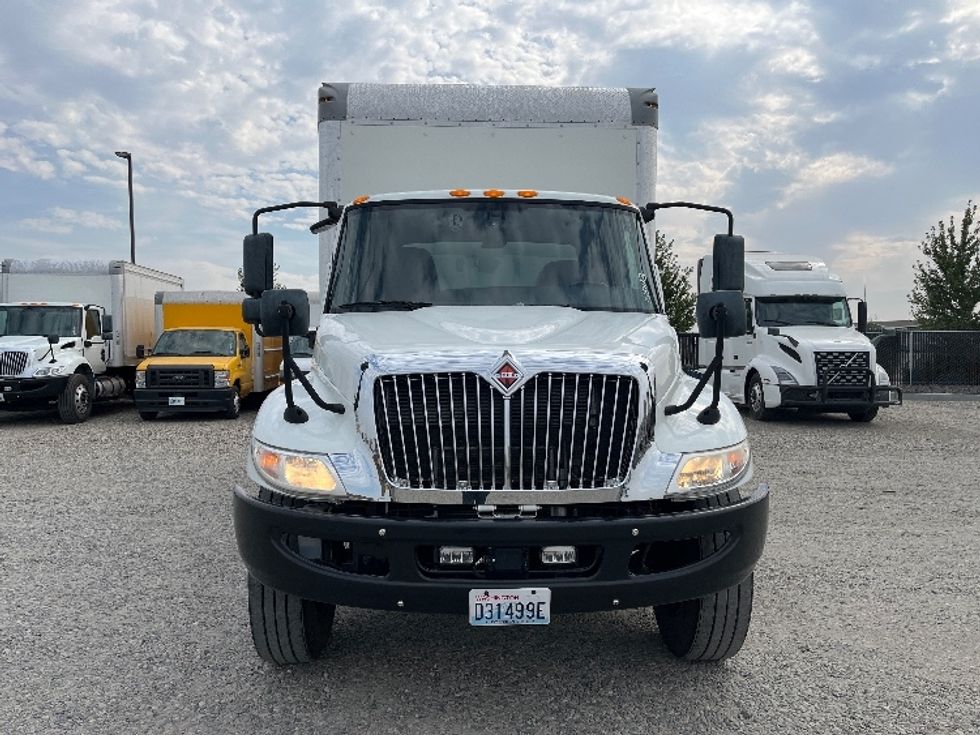 Medium Duty Box Truck-Light and Medium Duty Trucks-International-2020-MV607-Pasco-WA-181,371\n\t\tmiles-$ 39,500 - Image 2