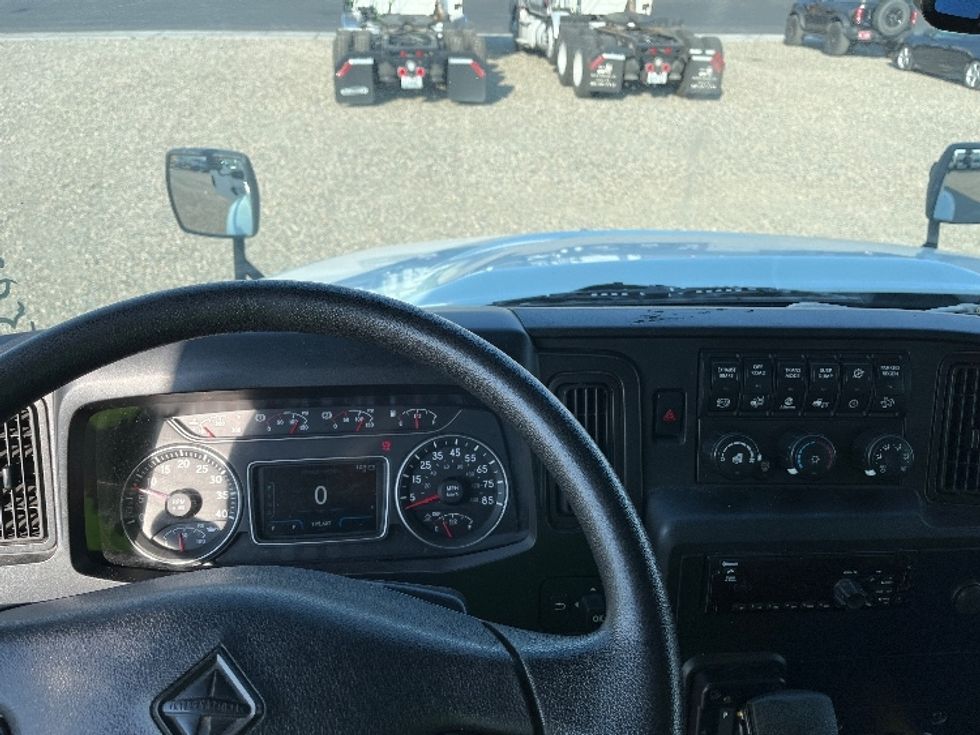 Medium Duty Box Truck-Light and Medium Duty Trucks-International-2020-MV607-Pasco-WA-195,606\n\t\tmiles-$ 39,250 - Image 18