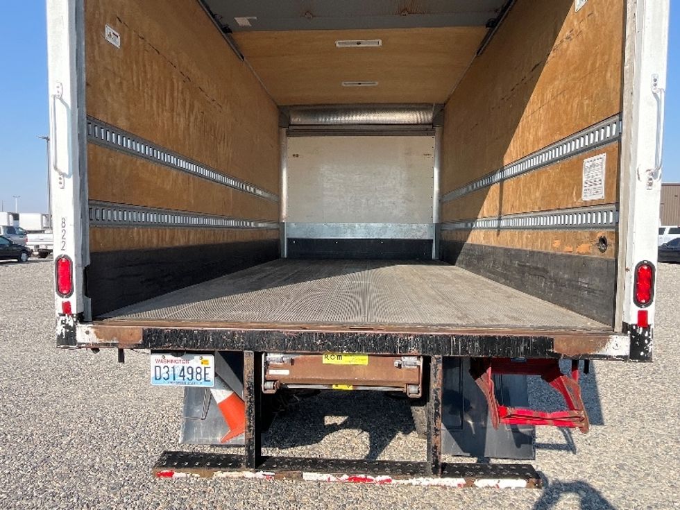 Medium Duty Box Truck-Light and Medium Duty Trucks-International-2020-MV607-Pasco-WA-195,606\n\t\tmiles-$ 39,250 - Image 9