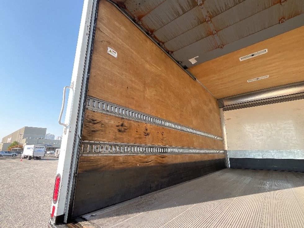 Medium Duty Box Truck-Light and Medium Duty Trucks-International-2020-MV607-Pasco-WA-231,648\n\t\tmiles-$ 34,250 - Image 11