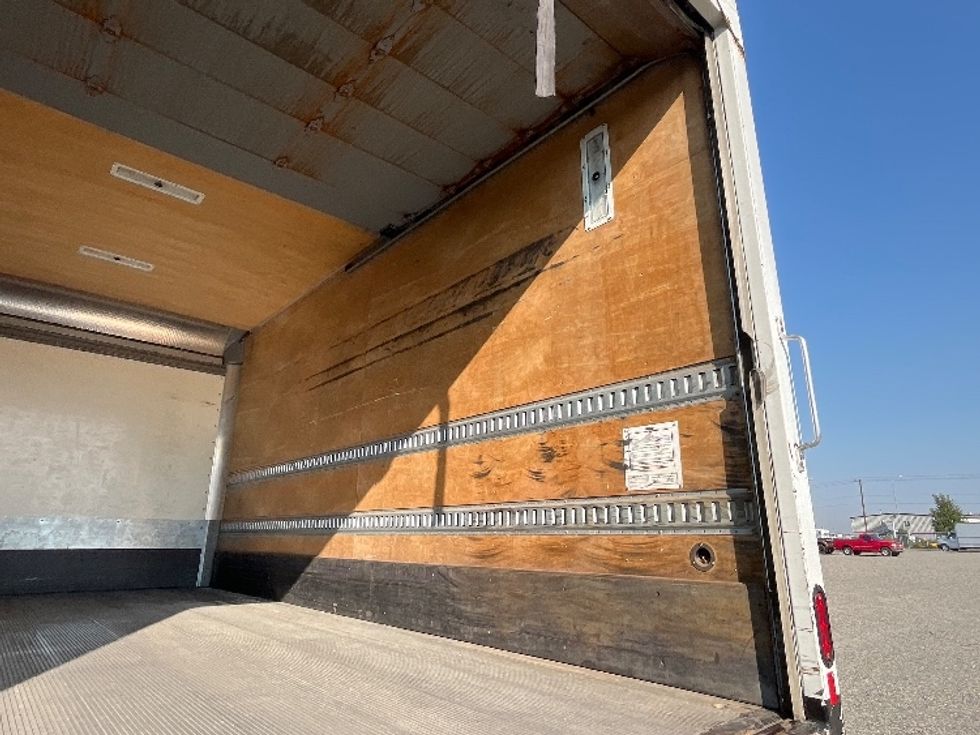 Medium Duty Box Truck-Light and Medium Duty Trucks-International-2020-MV607-Pasco-WA-231,648\n\t\tmiles-$ 34,250 - Image 12