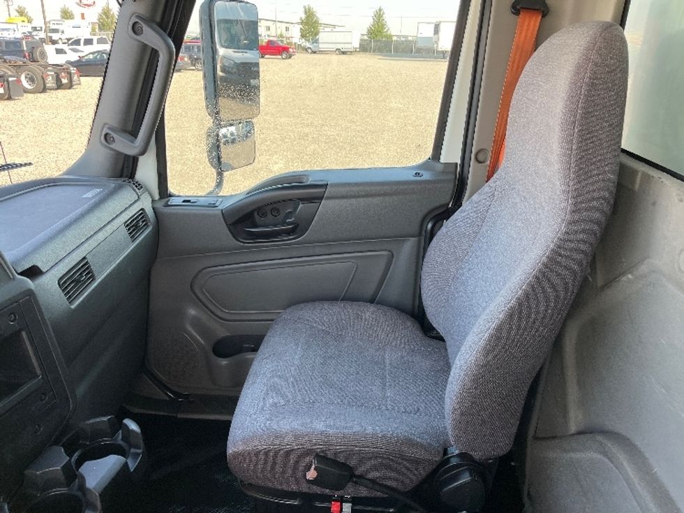 Medium Duty Box Truck-Light and Medium Duty Trucks-International-2020-MV607-Pasco-WA-231,648\n\t\tmiles-$ 34,250 - Image 19