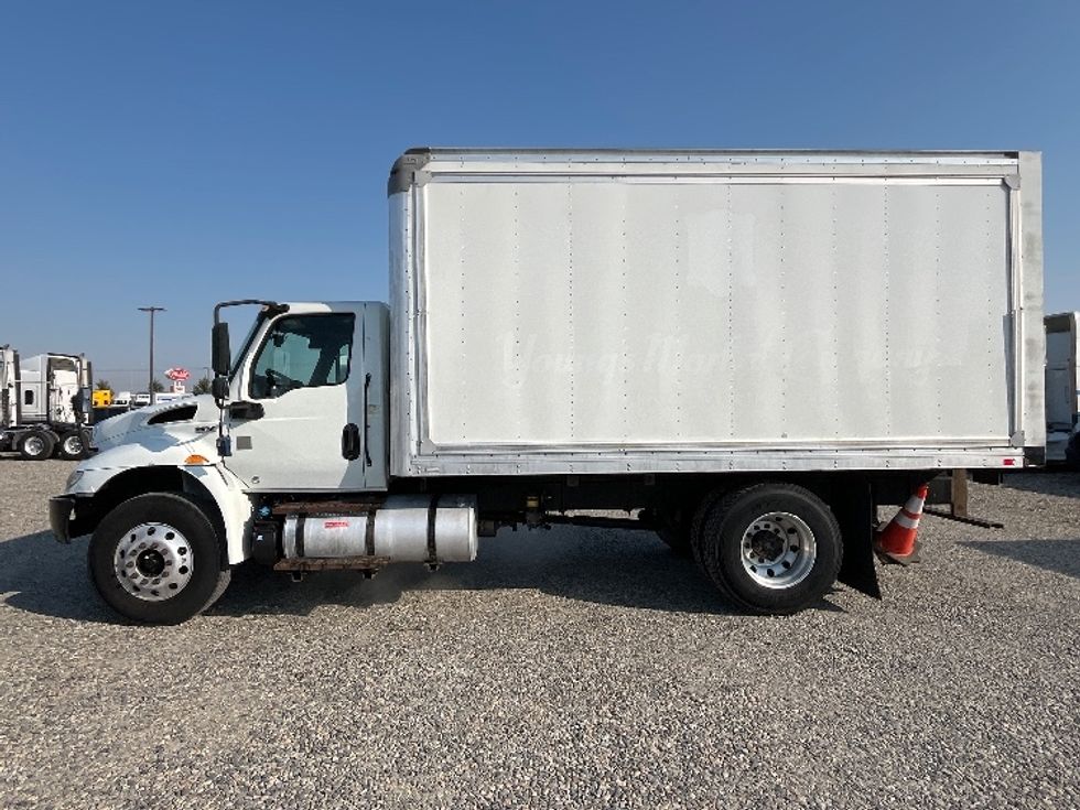 Medium Duty Box Truck-Light and Medium Duty Trucks-International-2020-MV607-Pasco-WA-231,648\n\t\tmiles-$ 34,250 - Image 4