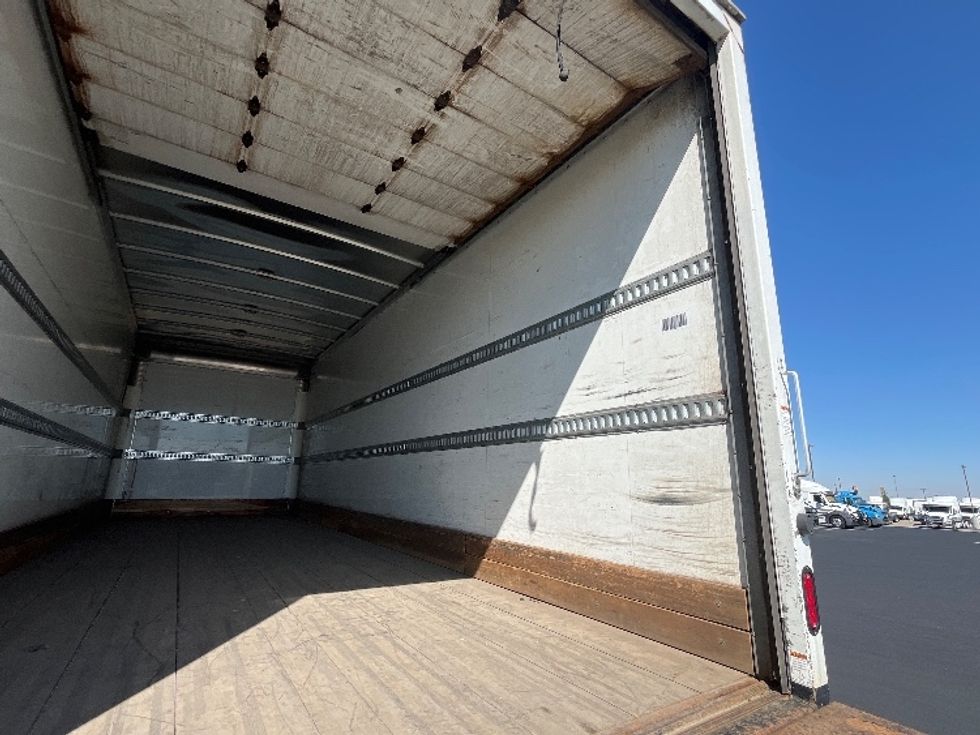 Medium Duty Box Truck-Light and Medium Duty Trucks-International-2020-MV607-Pasco-WA-326,322\n\t\tmiles-$ 21,750 - Image 12