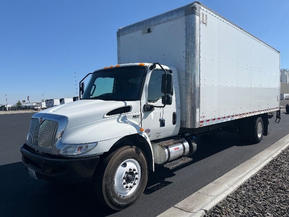 Medium Duty Box Truck-Light and Medium Duty Trucks-International-2020-MV607-Pasco-WA-326,322\n\t\tmiles-$ 21,750 - Image 3