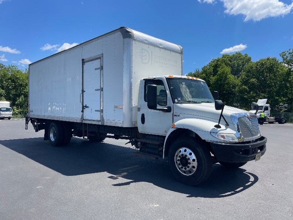 Medium Duty Box Truck-Light and Medium Duty Trucks-International-2020-MV607-Pennsauken-NJ-178,248\n\t\tmiles-$ 49,250 - Image 1