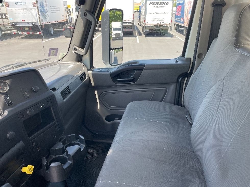 Medium Duty Box Truck-Light and Medium Duty Trucks-International-2020-MV607-Pennsauken-NJ-178,248\n\t\tmiles-$ 49,250 - Image 19