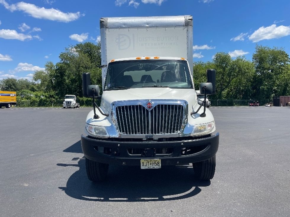 Medium Duty Box Truck-Light and Medium Duty Trucks-International-2020-MV607-Pennsauken-NJ-178,248\n\t\tmiles-$ 49,250 - Image 2