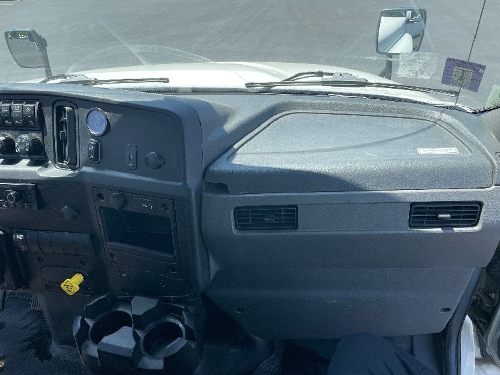 Medium Duty Box Truck-Light and Medium Duty Trucks-International-2020-MV607-Pennsauken-NJ-178,248\n\t\tmiles-$ 49,250 - Image 21