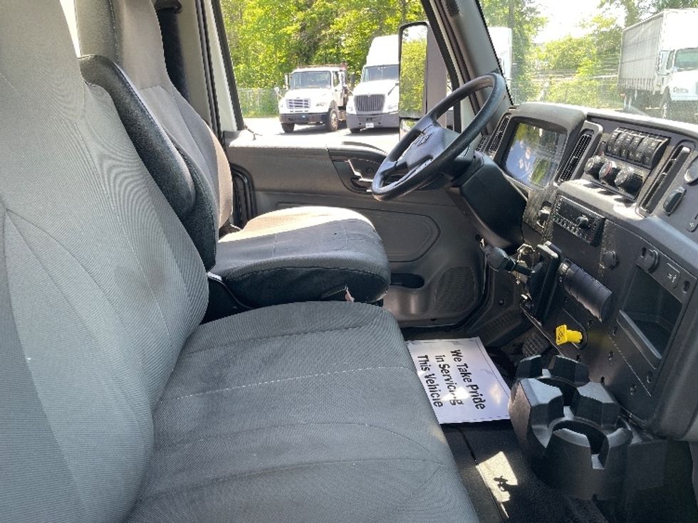 Medium Duty Box Truck-Light and Medium Duty Trucks-International-2020-MV607-Pennsauken-NJ-178,248\n\t\tmiles-$ 49,250 - Image 22