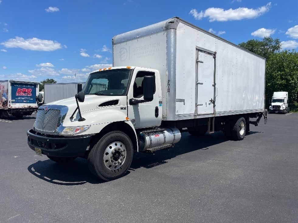 Medium Duty Box Truck-Light and Medium Duty Trucks-International-2020-MV607-Pennsauken-NJ-178,248\n\t\tmiles-$ 49,250 - Image 3