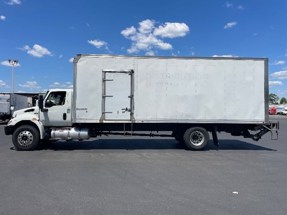 Medium Duty Box Truck-Light and Medium Duty Trucks-International-2020-MV607-Pennsauken-NJ-178,248\n\t\tmiles-$ 49,250 - Image 4