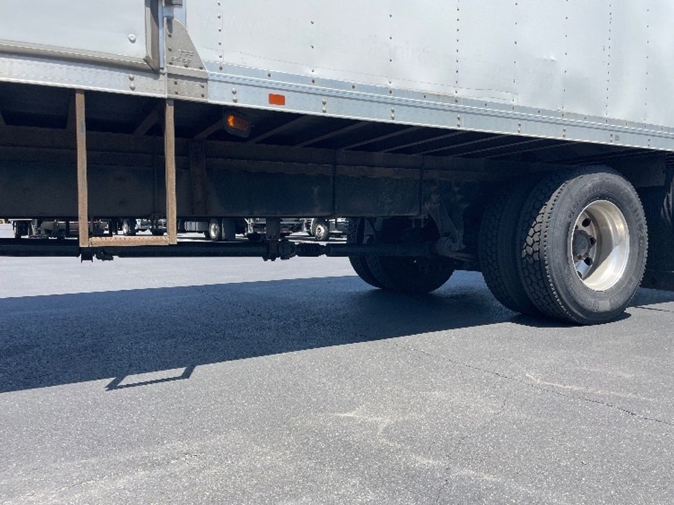 Medium Duty Box Truck-Light and Medium Duty Trucks-International-2020-MV607-Pennsauken-NJ-178,248\n\t\tmiles-$ 49,250 - Image 5