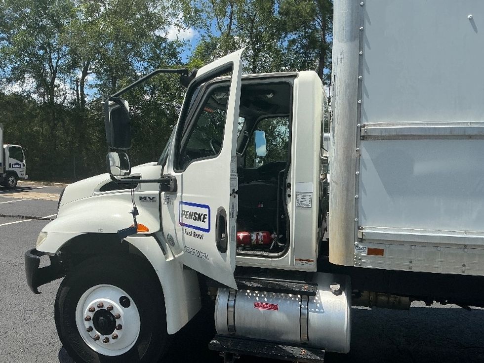 Medium Duty Box Truck-Light and Medium Duty Trucks-International-2020-MV607-Pensacola-FL-110,261\n\t\tmiles-$ 65,250 - Image 16