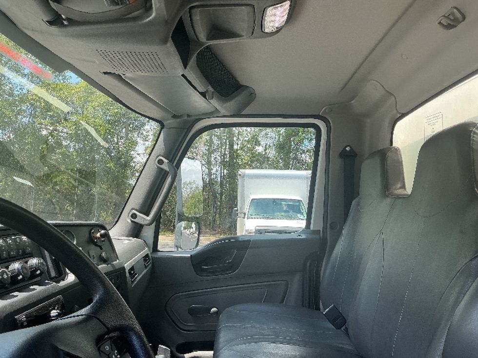 Medium Duty Box Truck-Light and Medium Duty Trucks-International-2020-MV607-Pensacola-FL-110,261\n\t\tmiles-$ 65,250 - Image 19