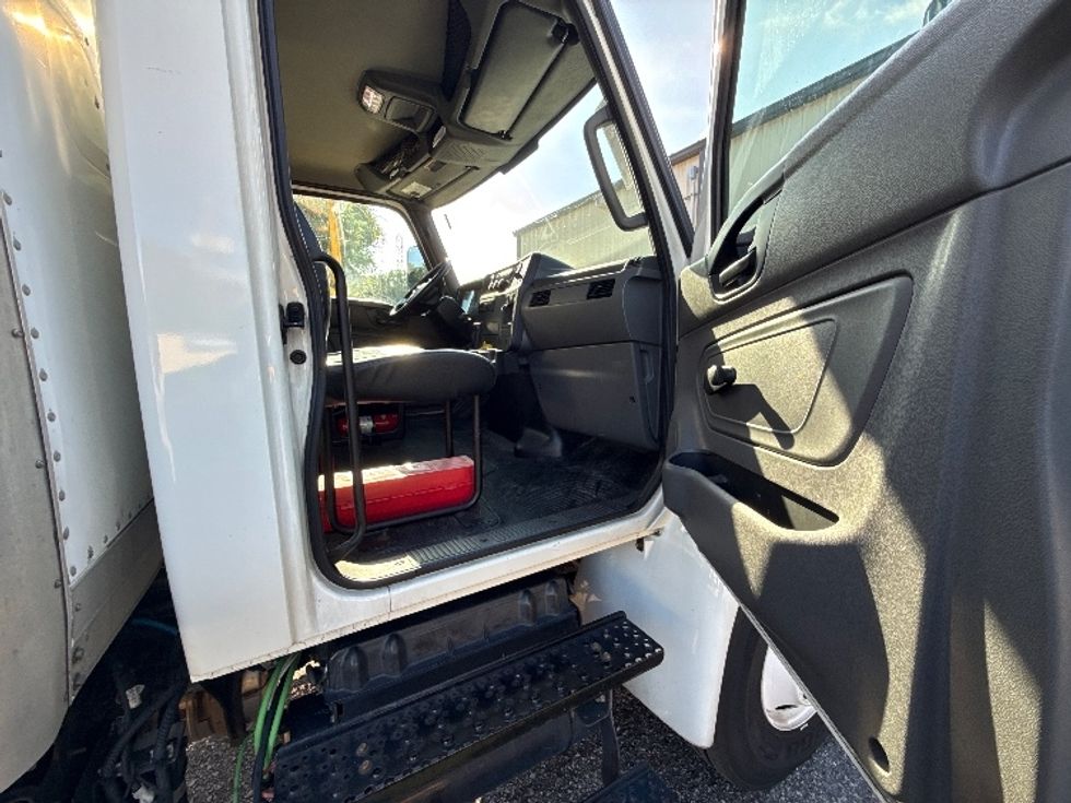 Medium Duty Box Truck-Light and Medium Duty Trucks-International-2020-MV607-Pensacola-FL-205,859\n\t\tmiles-$ 41,250 - Image 20